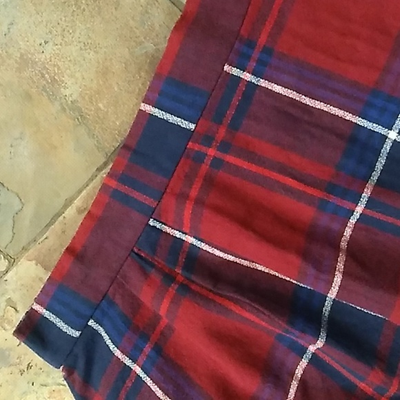 Old Navy red plaid miniskirt - Picture 8 of 13